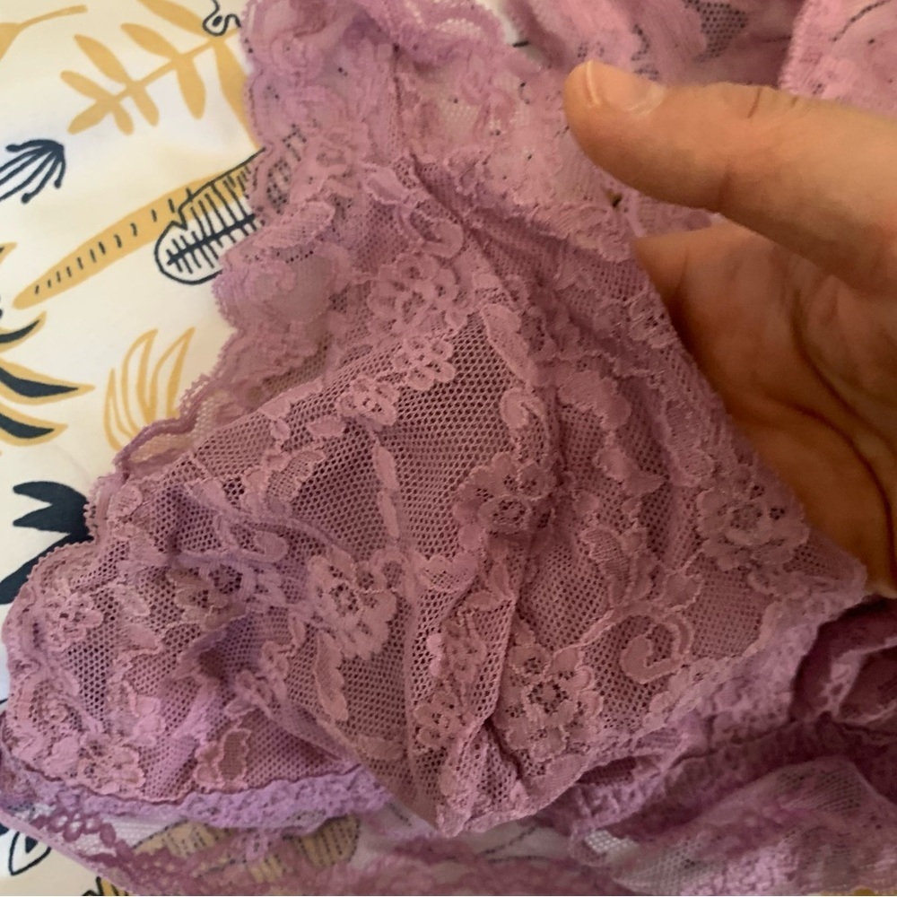 Victoria Secret Lace Mauve Bralettes. Size L - Picture 6 of 6